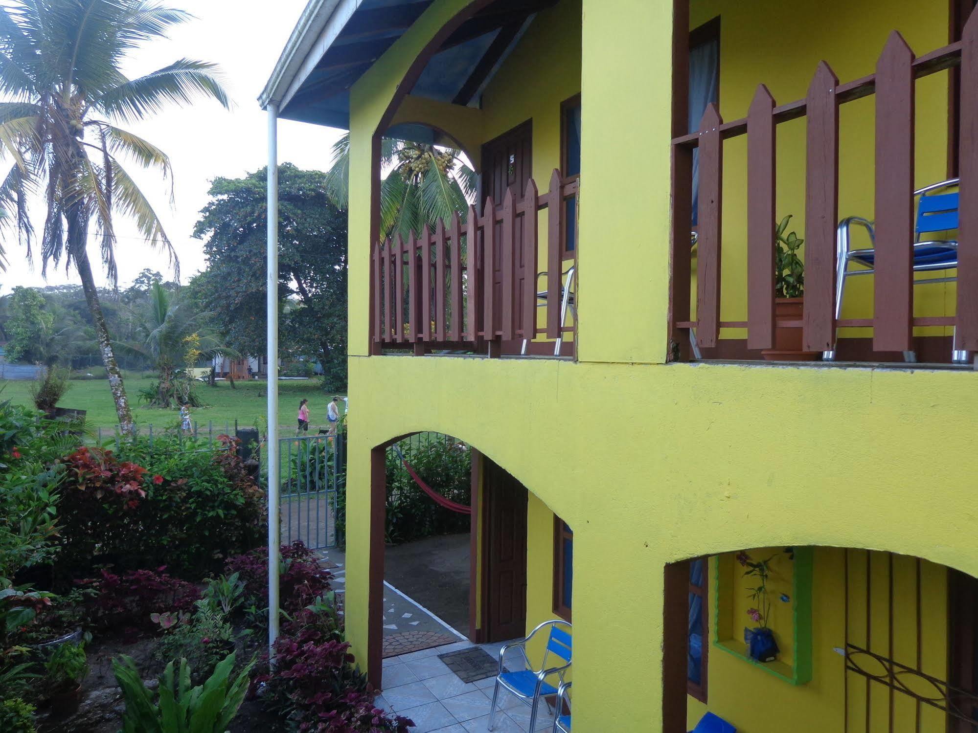 Cabinas Tortuguero Natural Exterior photo